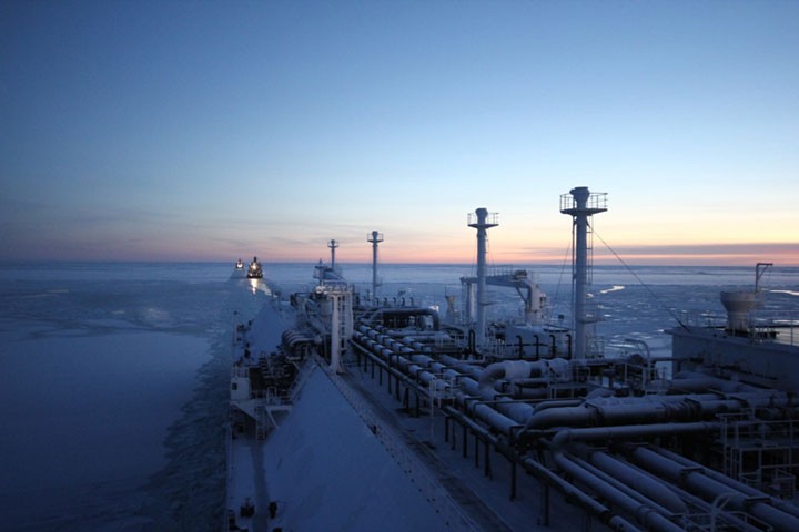 Газпром завершил первую в мире поставку СПГ по Северному морскому пути
