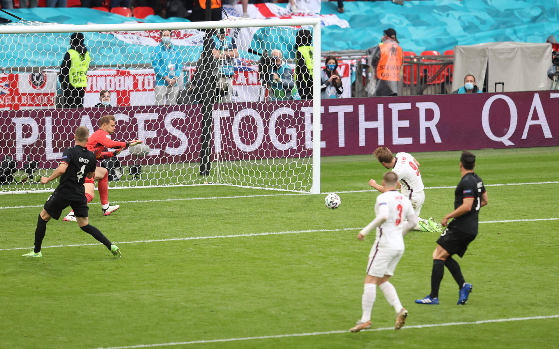 Англия второй раз в истории выиграла матч плей-офф Евро в основное время