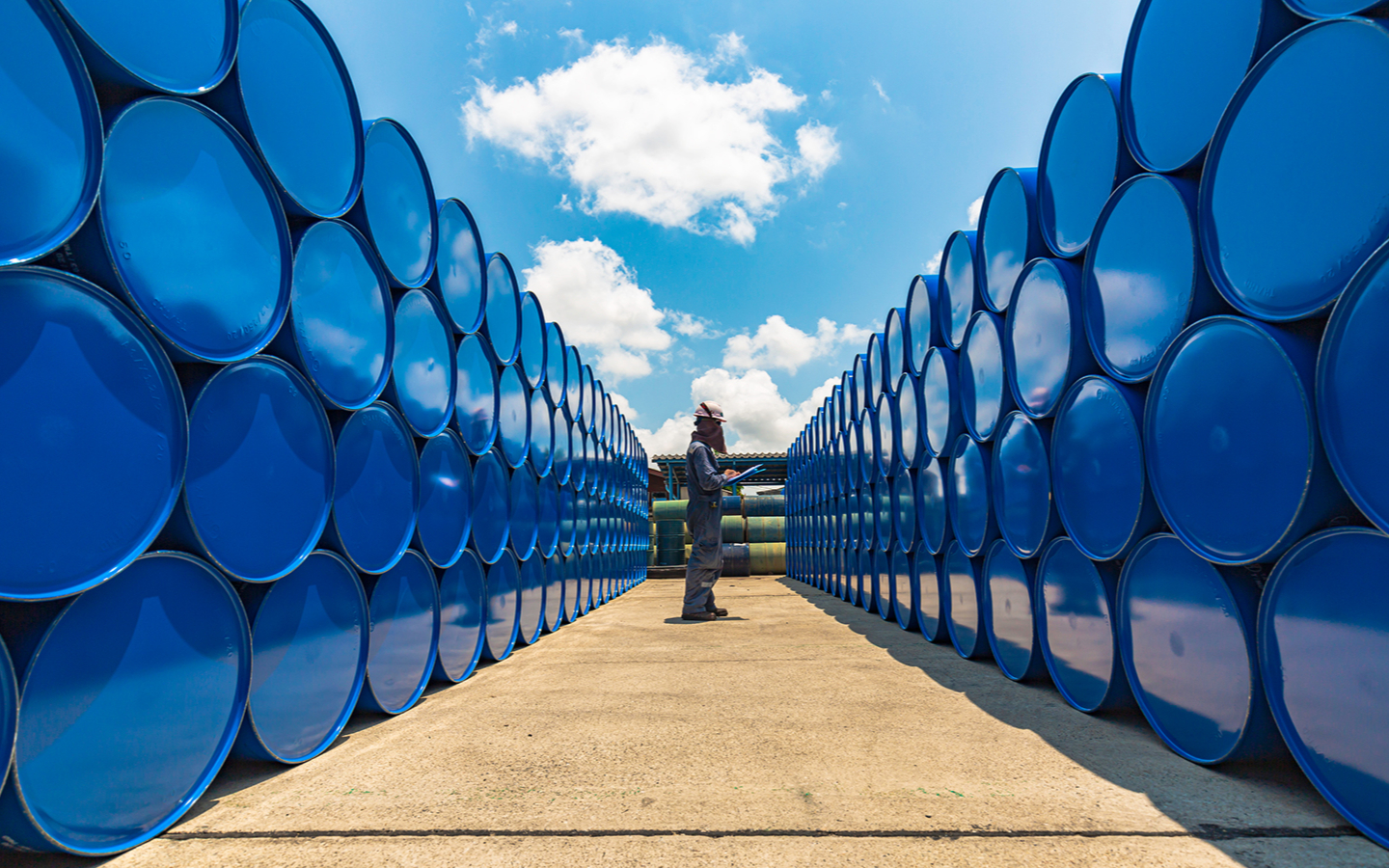 Почему растет цена на нефть и как на нее повлияет встреча ОПЕК+