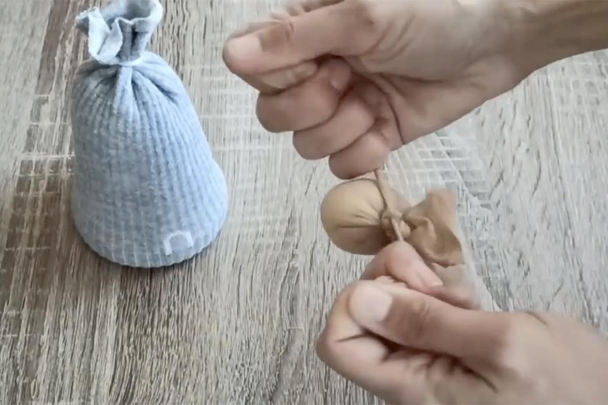 Как сделать новогоднего гнома из носков