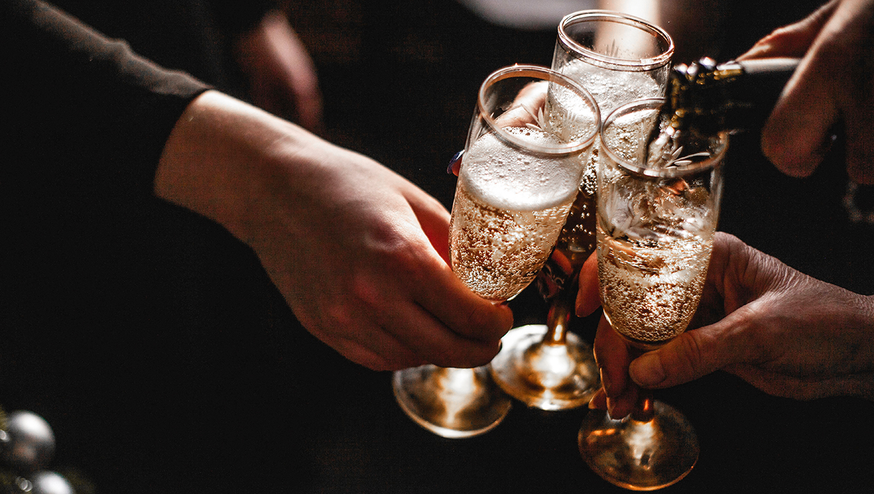 «Автохтонный» Новый год: праздничная подборка от Артура Саркисяна