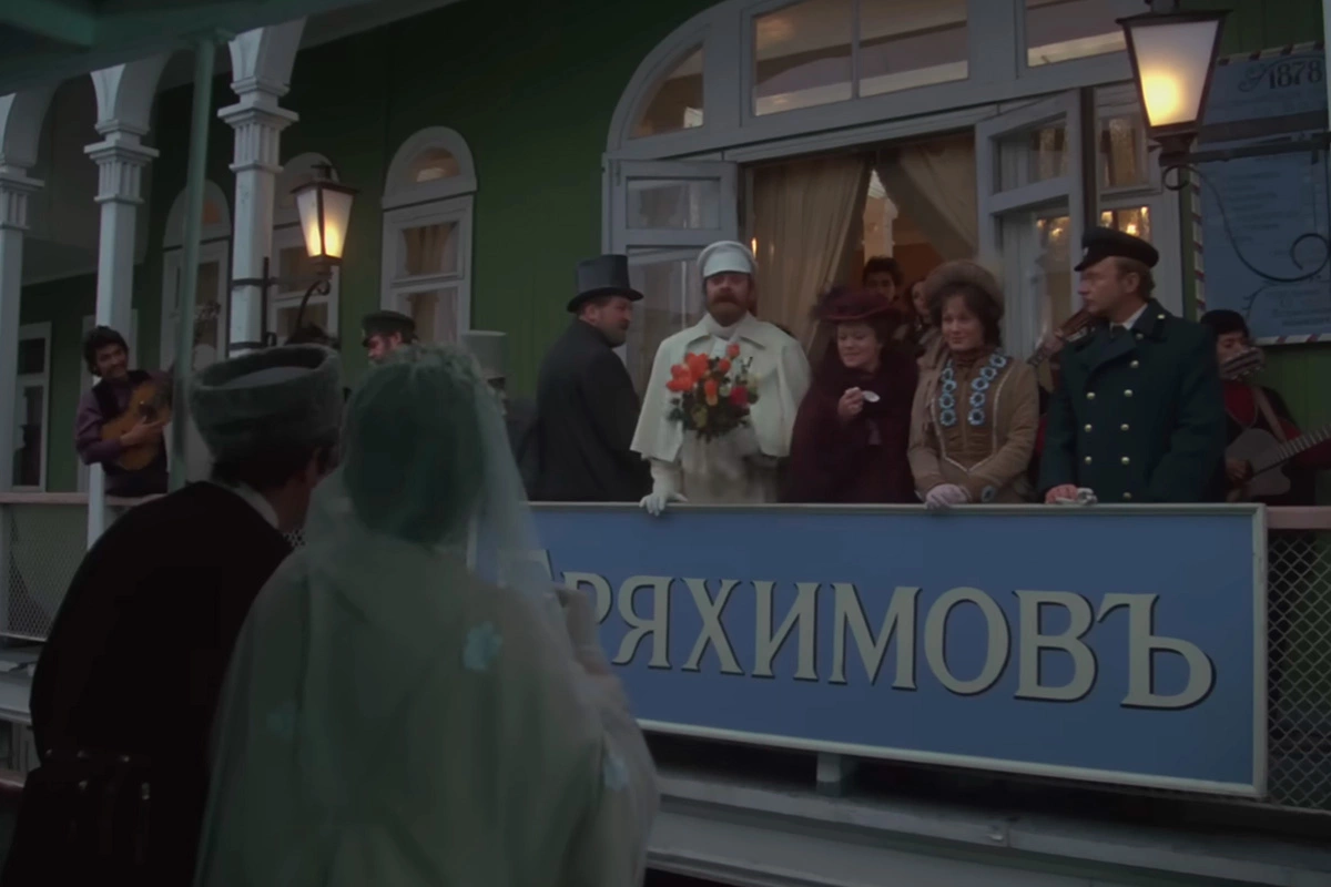 Кадр из фильма «Жестокий романс»