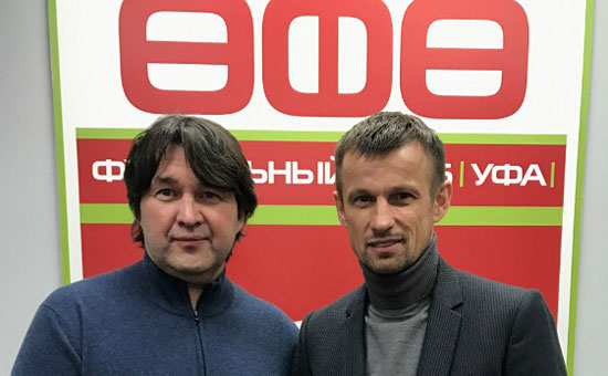 Новый главный тренер &quot;Уфы&quot; Сергей Семак (справа)