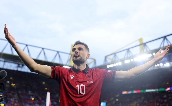 Dean Mouhtaropoulos / Getty Images