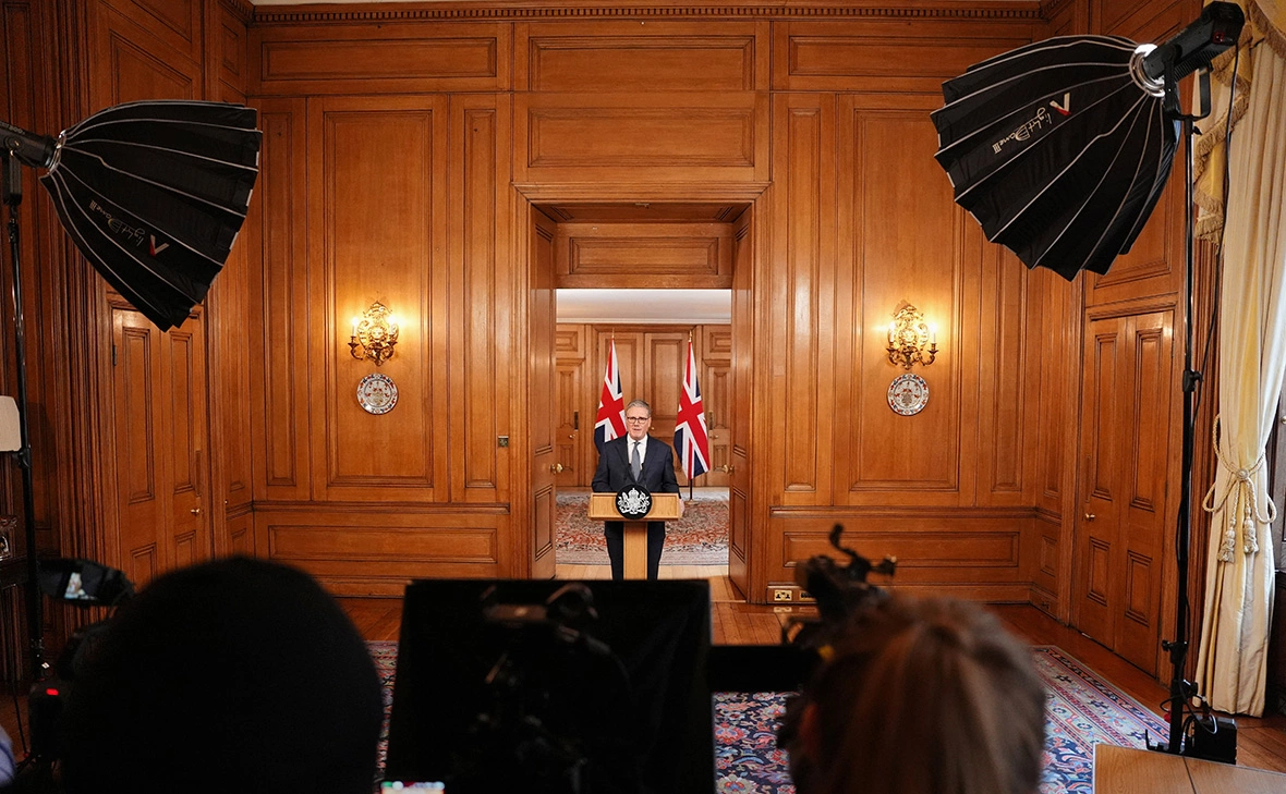 Jonathan Brady / Reuters