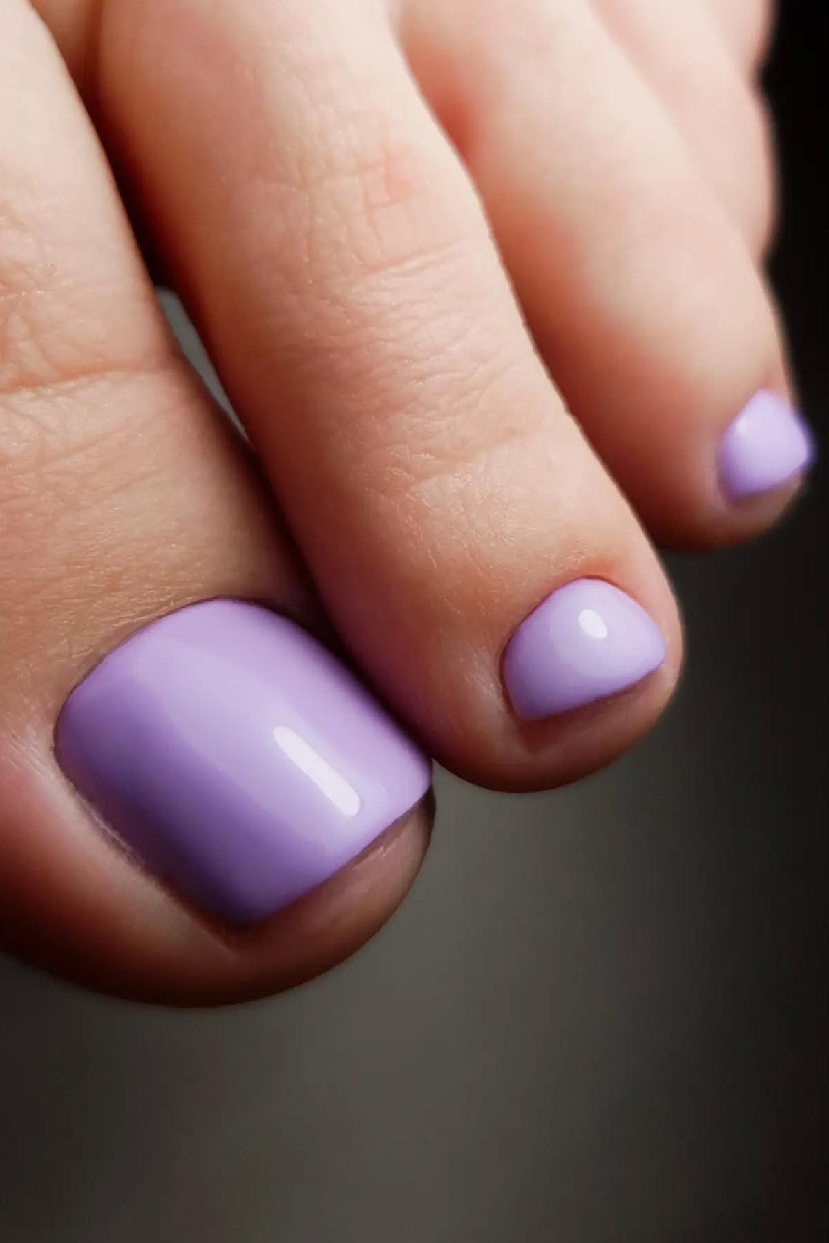 Такие цвета идеальны для матового топа, сочетаются с текстурами &laquo;под кожу&raquo; или &laquo;под камень&raquo;