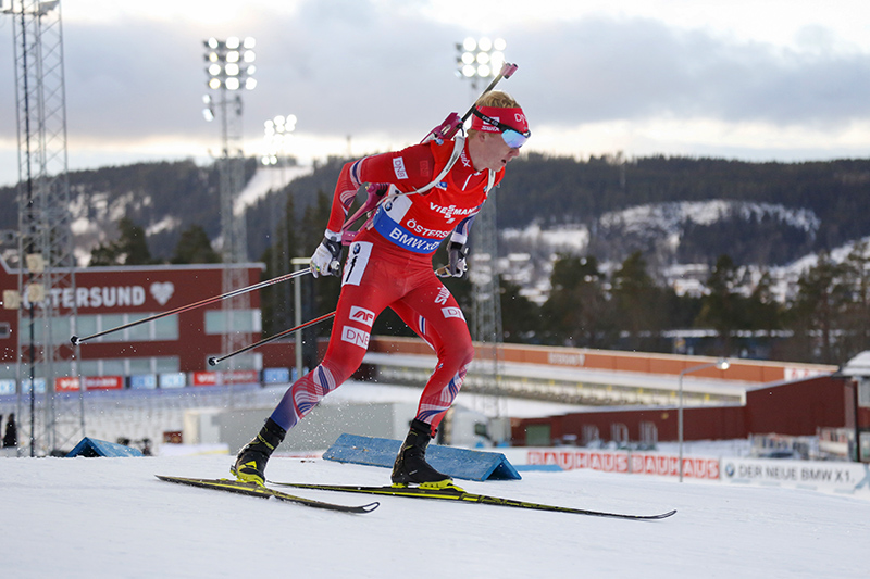 Норвежский спортсмен Йоханнес Бе во&nbsp;время гонки
