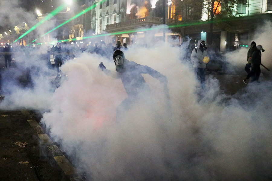 Вечером 4 декабря митингующие собрались на седьмую подряд акцию протеста.