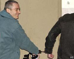 Суд продлил срок ареста М.Ходорковского