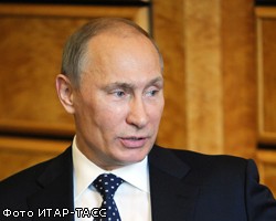 В.Путин: Ни к чему всех огульно в "Народный фронт" записывать
