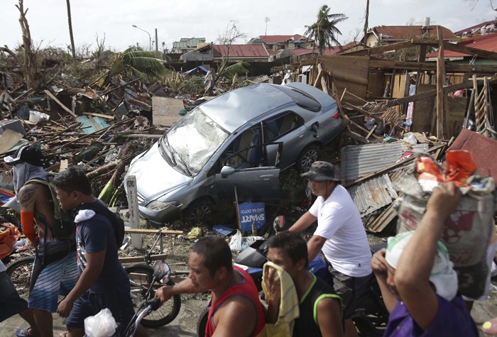 США отправят на помощь пострадавшим от тайфуна Филиппинам авианосец