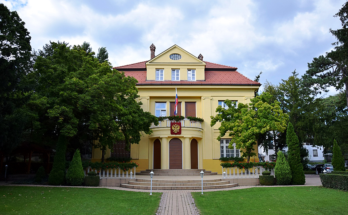 Здание посольства России в Словакии