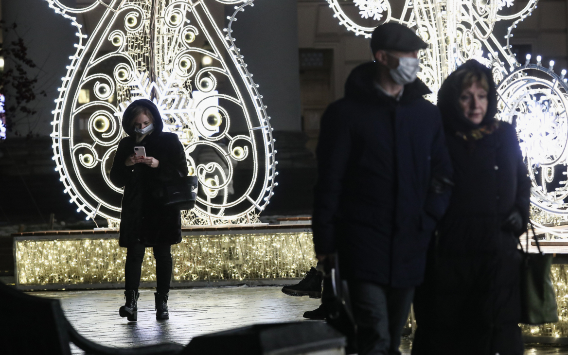 Власти решили оставить световые тоннели на улицах Москвы