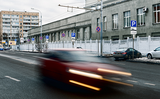 Вместе с расширением платной парковки в центральной части Москвы была существенно изменена схема организации дорожного движения, на улицах резко увеличилось количество дорожных знаков