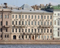 Эрмитаж разместил заказ на реставрацию Запасного дома Зимнего дворца за 1,2 млрд руб.