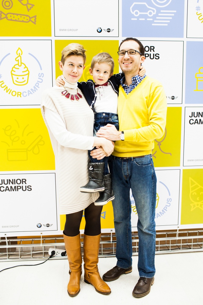 Екатерина Довженко с семьей