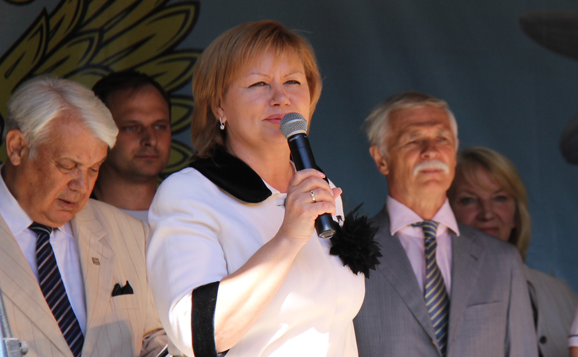 Наталья Чечина (в центре)