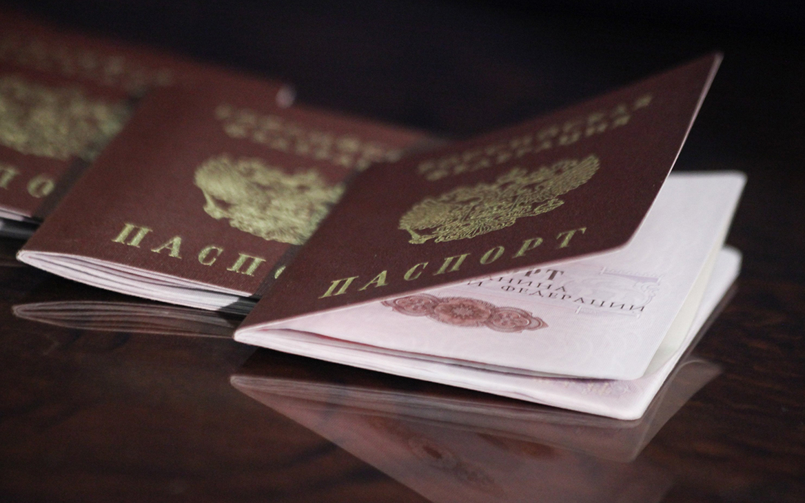 Путин внес законопроект о запрете двойного гражданства для чиновников