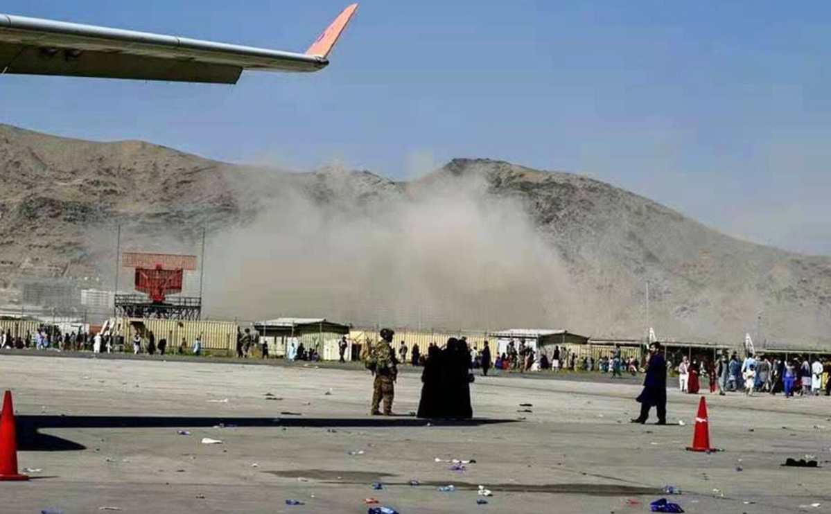 Взрыв в аэропорту Кабула&nbsp;26 августа 2021 года