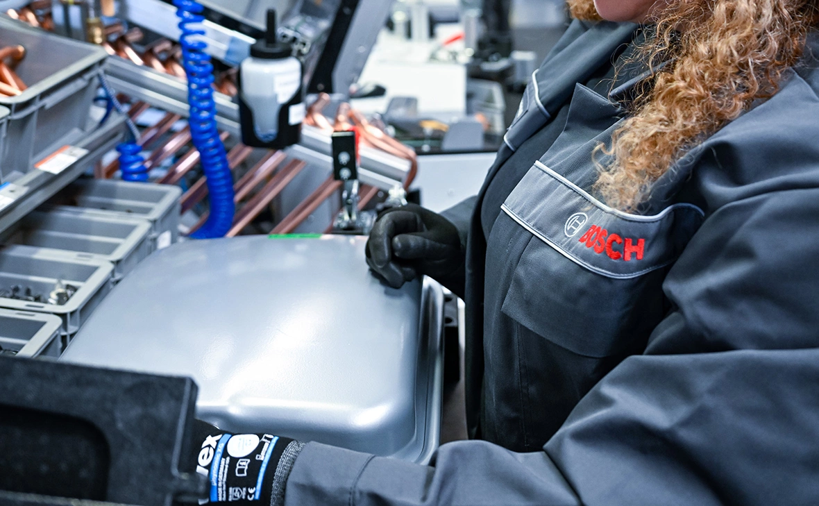 Sascha Schuermann / Getty Images