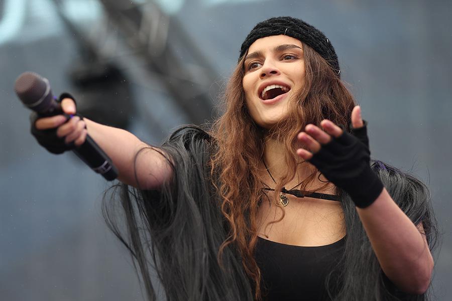 Валерия Василевская во время выступления