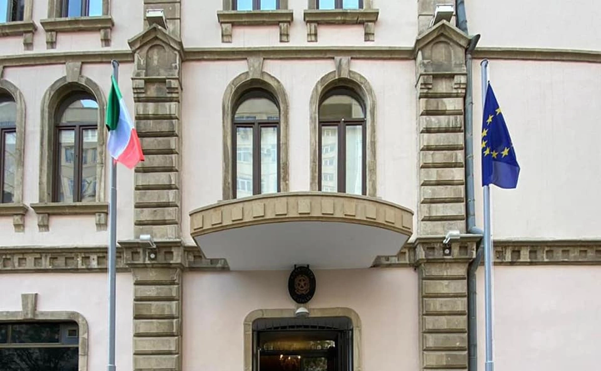 ambasciatabaku  / Facebook (входит в корпорацию Meta, признана экстремистской и запрещена в России)