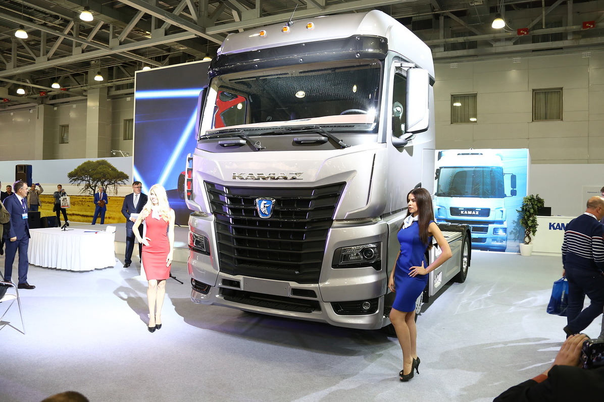 «Камаз» презентовал новый грузовик на «Комтрансе-2017»