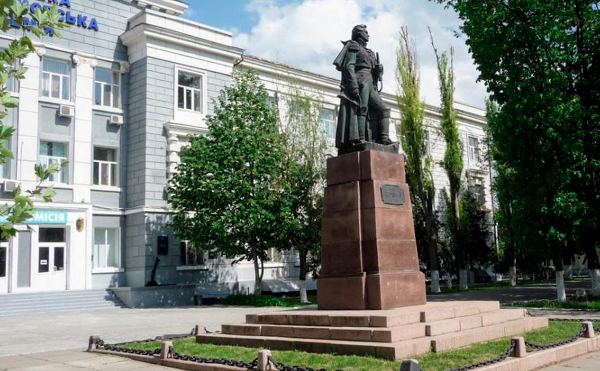 Памятник Ушакову в Херсоне