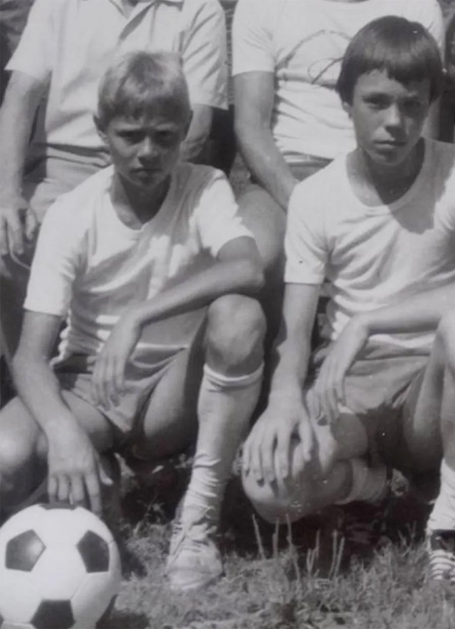 Валерий Карпин (слева) в детстве
