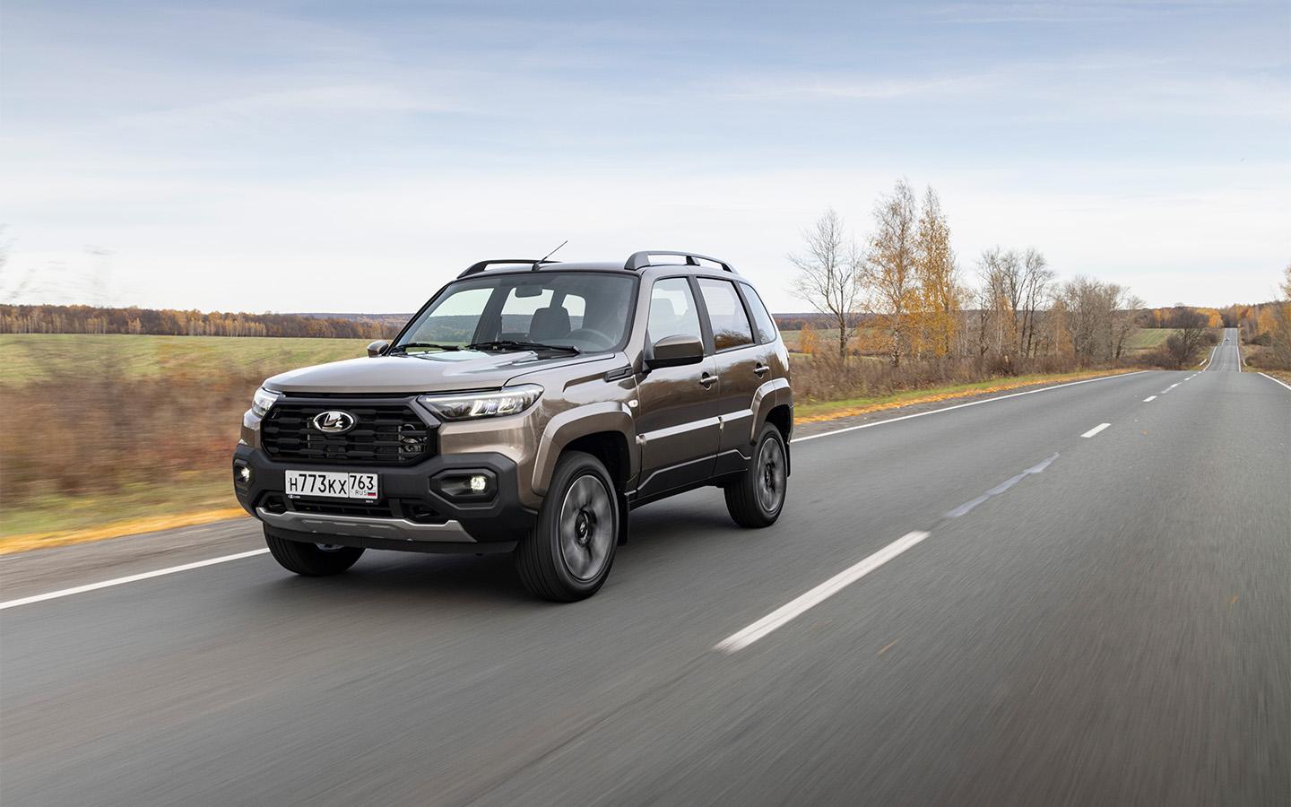 Lada Niva Travel