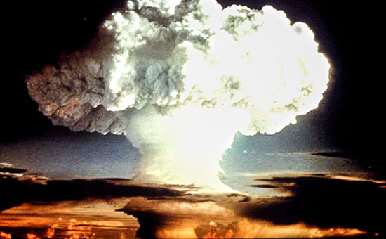 Испытание США ядерной бомбы,&nbsp;апрель 1954 года