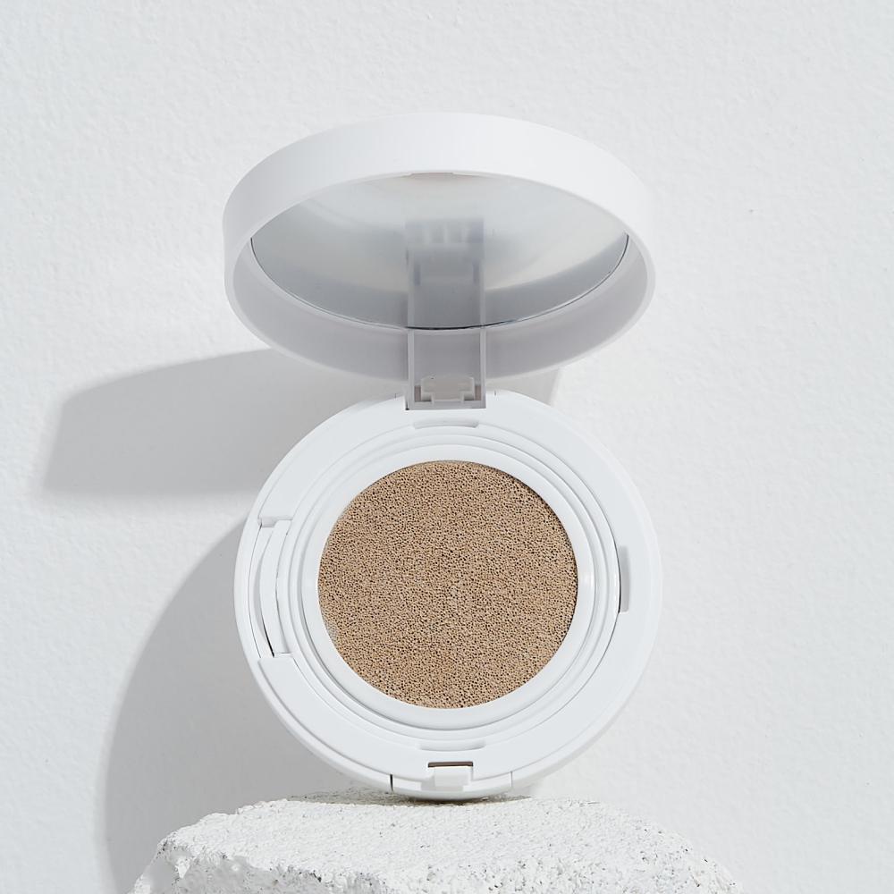Тональная основа-кушон c сатиновым финишем SPF 25PA++, оттенок 01 Natural Beige, Sandawha, 2694 руб. (sandawha.ru)