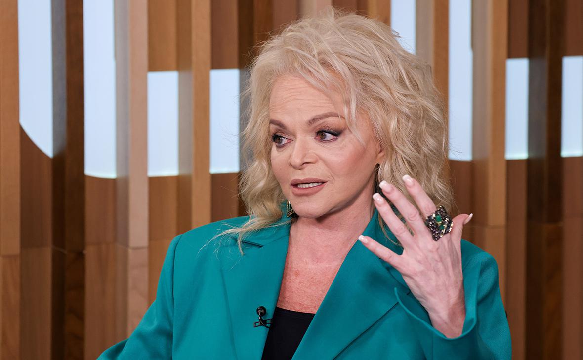 Лариса Долина