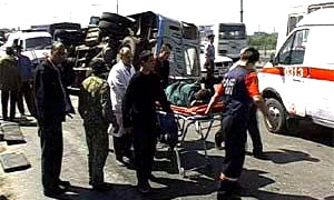 Под Иркутском опрокинулся автобус, везший 65 человек