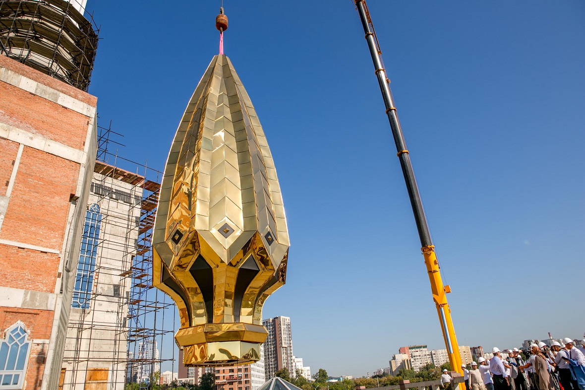 Купол на минарете соборной мечети в Уфе восстановили — фоторепортаж — РБК