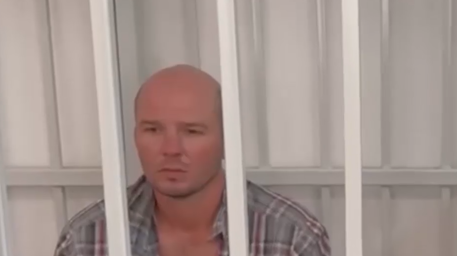 Суд арестовал бросившего на пол ребенка в аэропорту Шереметьево