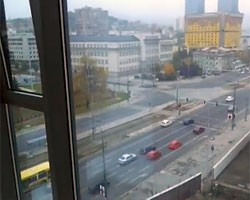 Обнародована видеозапись обстрела посольства США в Сараево
