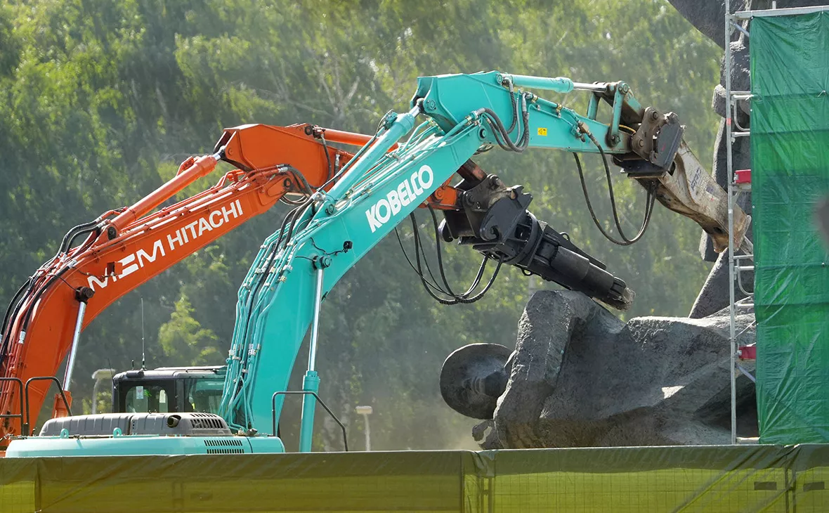 Ints Kalnins / Reuters