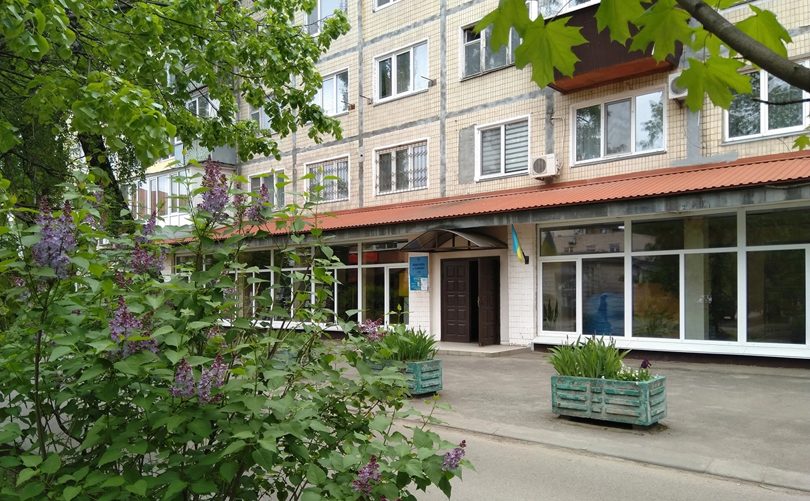  / Facebook (входит в корпорацию Meta, признана экстремистской и запрещена в России