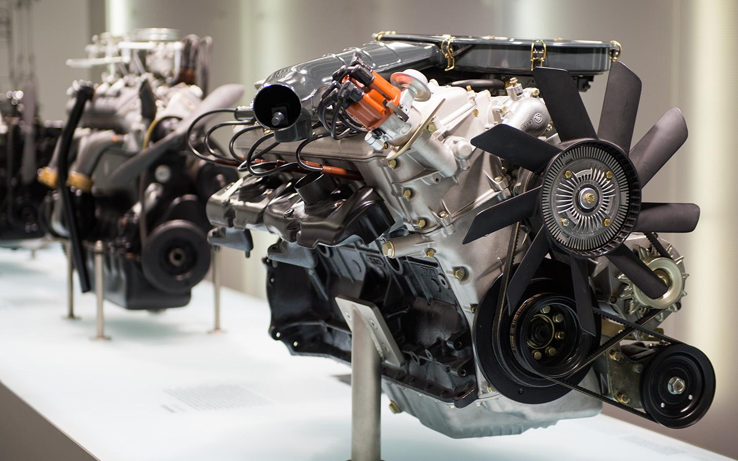 Моторы в автомобильном музее BMW. Мюнхен, Германия