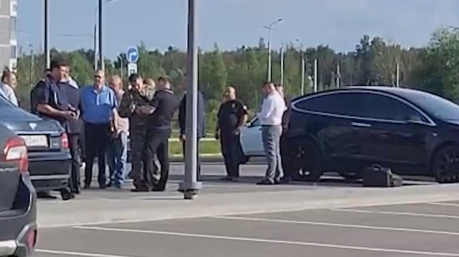 Видео с машиной Старовойта с места его смерти