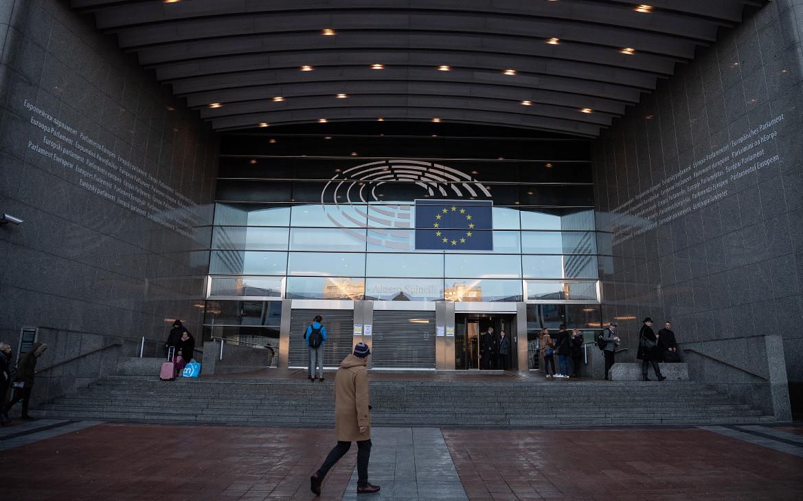 ЕП утвердил обязательство не признавать Крым и Донбасс российскими