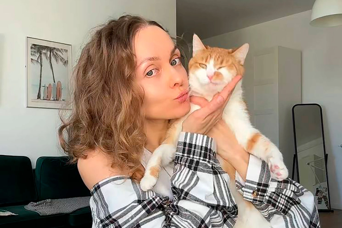 Продала бизнес и спасает котят. Рассказываем о волонтере из Петербурга