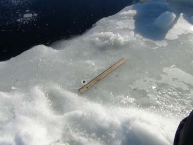 Метеорит проломил лед озера Чебаркуль: пробоина - 8 метров
