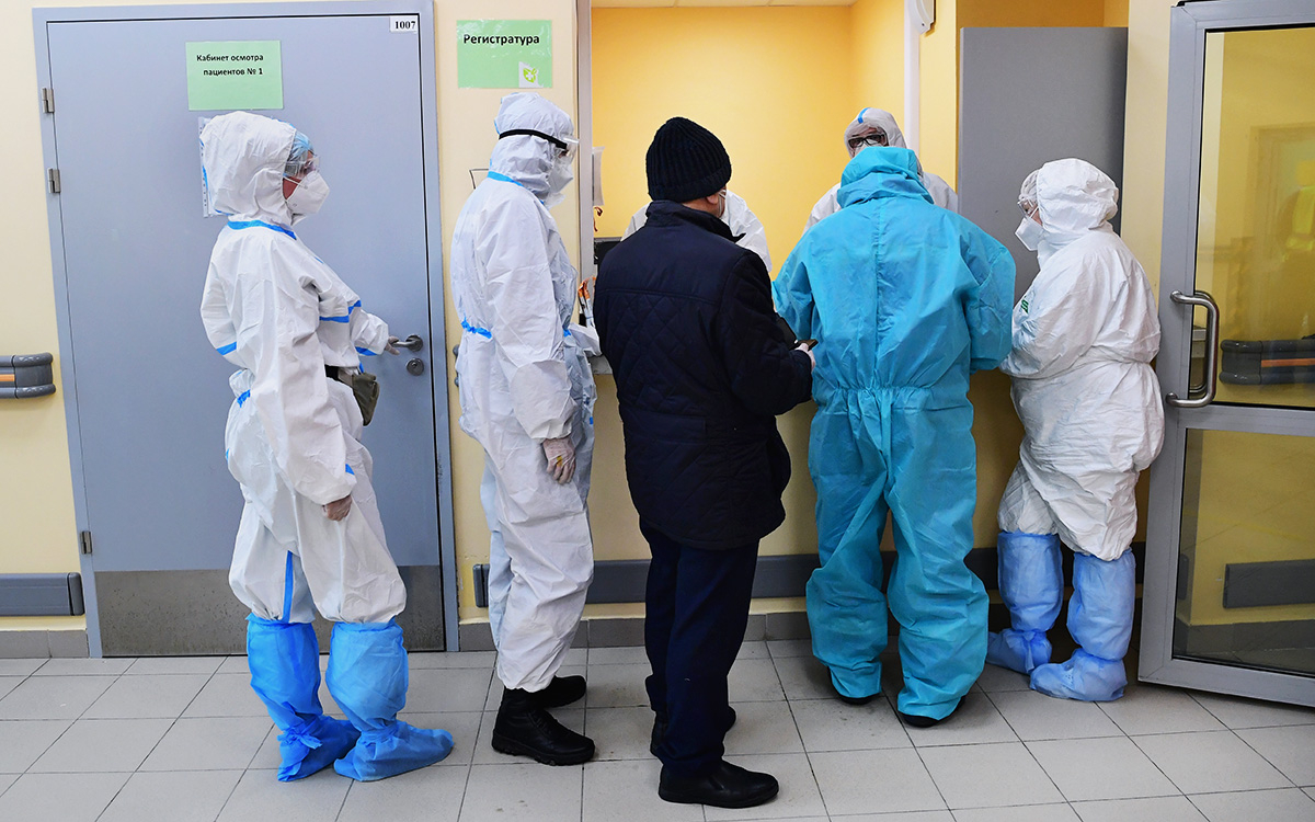 В России пятый день подряд зафиксировали менее 12 тыс. заболевших COVID