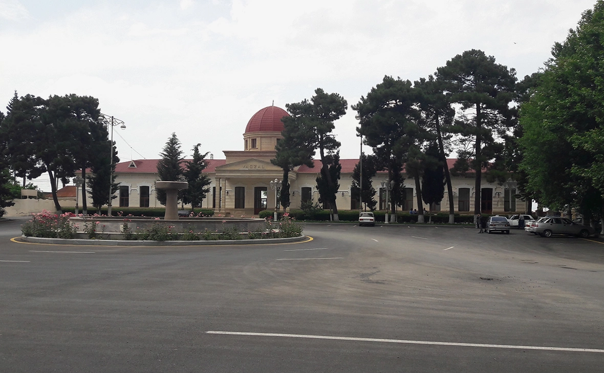 Araz Yaquboglu / wikipedia.org