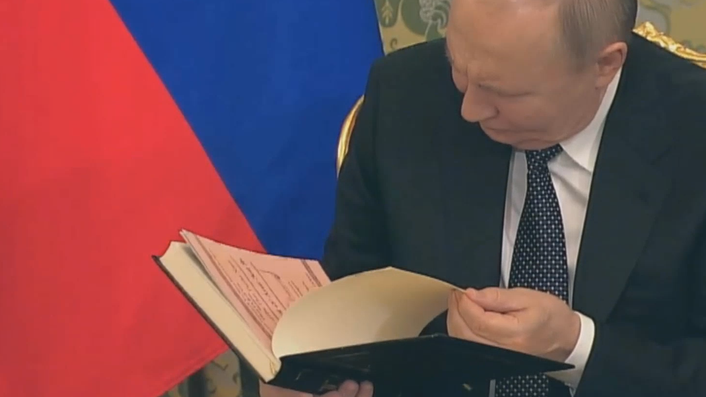 Премьер Мьянмы предположил встречу с Путиным в прошлой жизни
