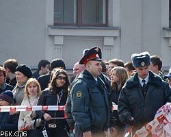 Милиция Петербурга задержала двух "телефонных террористов"