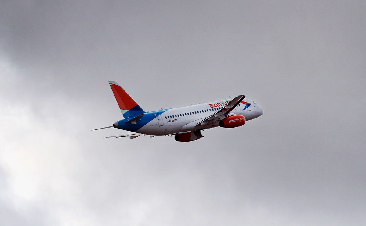 Вылетевший в Астрахань самолет вернулся в Краснодар из-за неполадок