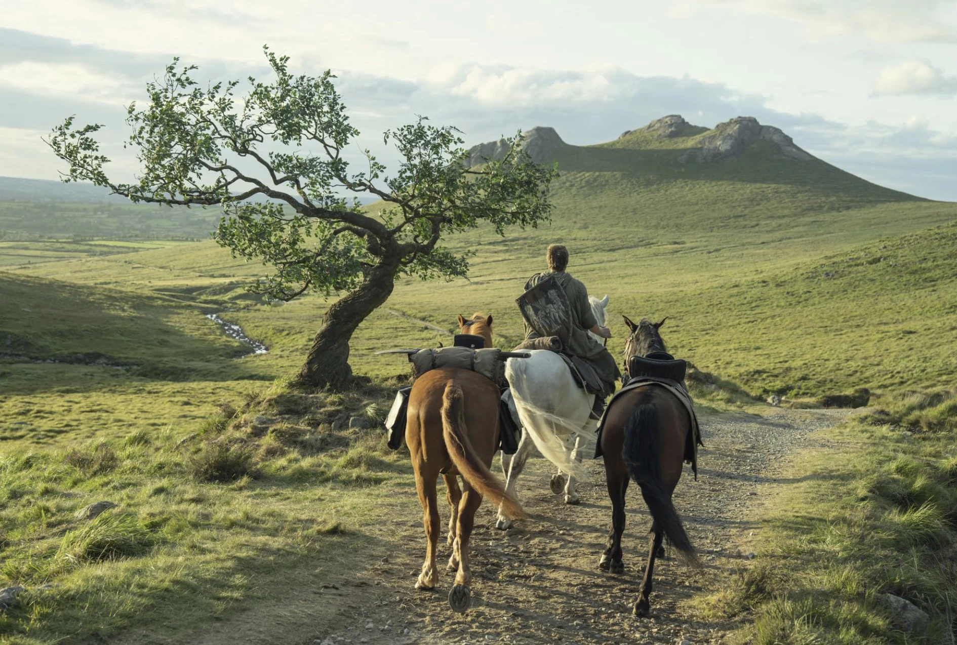 Кадр из сериала «Рыцарь семи королевств»